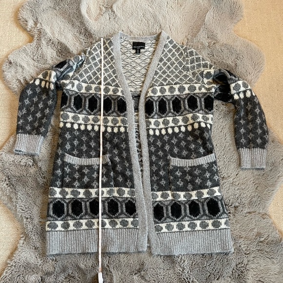 Long Grey Patterned Cardigan - Picture 7 of 9